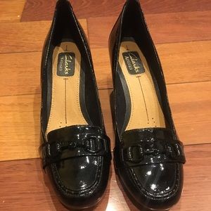 Clarks Women Chunky Heel Shoes
